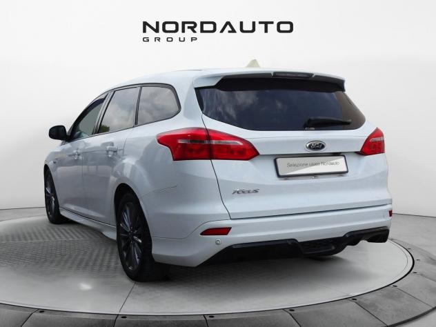 Ford Focus 3ª serie 1.5 TDCi 120 CV Start&Stop SW ST Line - Foto 4