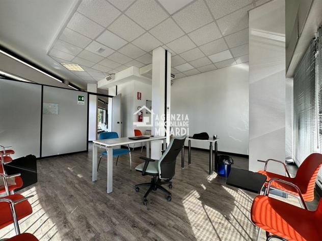 LUGO – ZONA STAZIONE | AMPIO IMMOBILE COMMERCIALE A REDDITO - Foto 3
