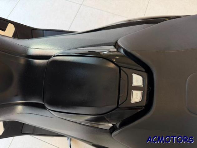 YAMAHA T Max 530 SX rif. 23789504 - Foto 4