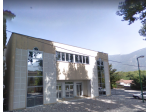 Ampio complesso commerciale