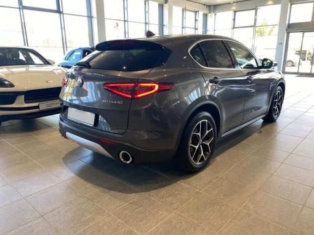Alfa Romeo Stelvio 2.2 Turbo Diesel 190cv RWD Executive - Foto 3