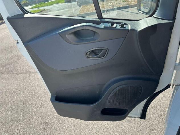 OPEL VIVARO 35 1.6 CDTI 115CV - Foto 8