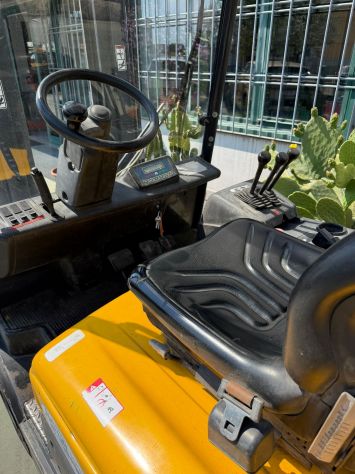 Carrello elevatore usato OM XE30 ac elettronico - Foto 3