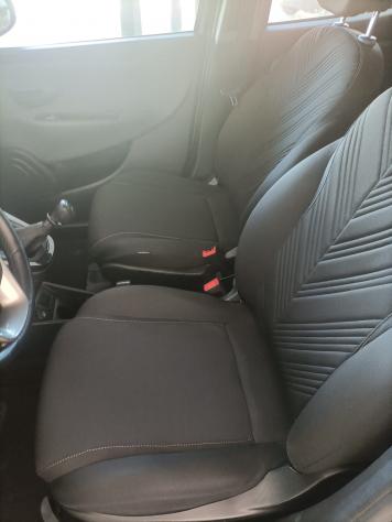 Lancia Ypsilon 1.0 Fire 2023 Hybrid Gold - Foto 3
