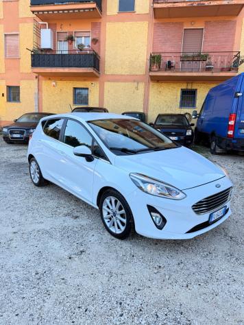 Ford Fiesta 1.0 Ecoboost 100 CV aut. 5 porte Vignale - Foto 2