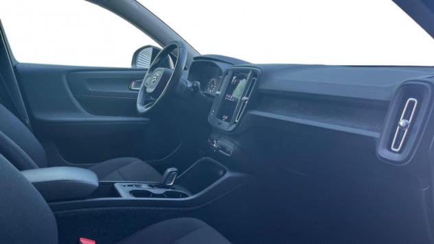 Volvo XC40 T2 automatico Momentum Core - Foto 5