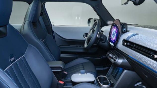 MINI Cooper 5 Porte One Essential Mini 5 porte (F65) rif. 23759277