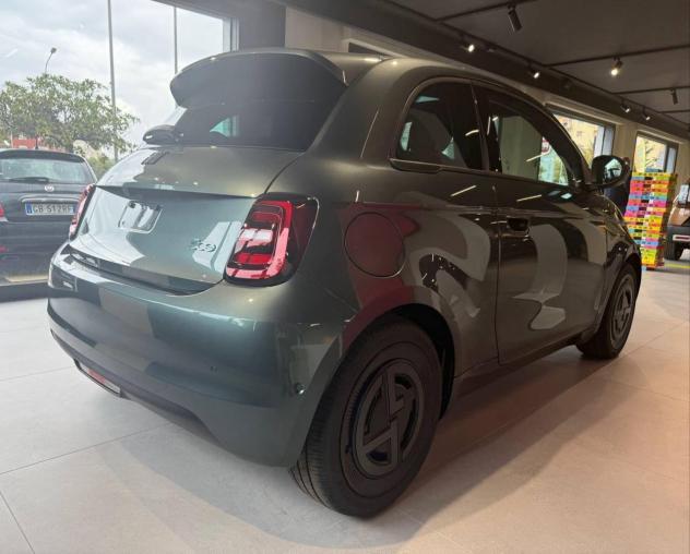 FIAT 500 500e Berlina 85 kWh Giorgio Armani - Foto 4
