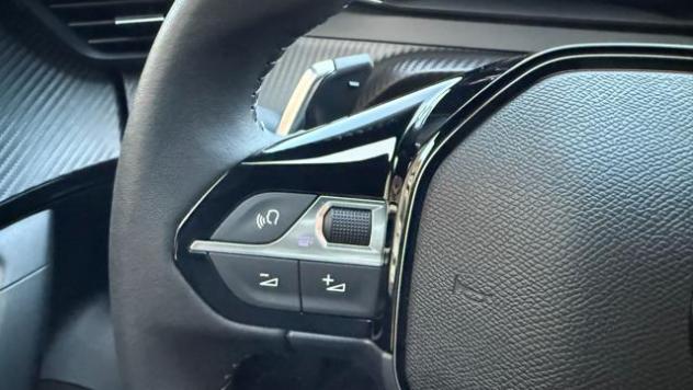 PEUGEOT 2008 1.2 145CV HYBRID e-DCS6 ALLURE*FULL LED*CARPLAY* rif. 24047049 - Foto 6