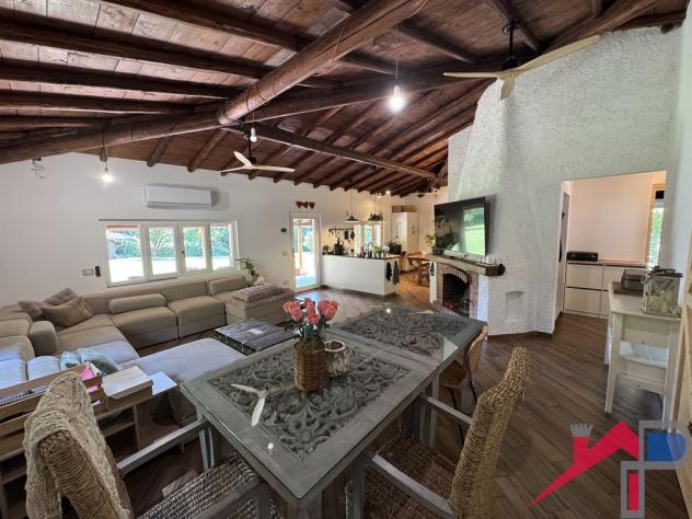 Bellissima Villa Singola Immersa nel Verde - Foto 13