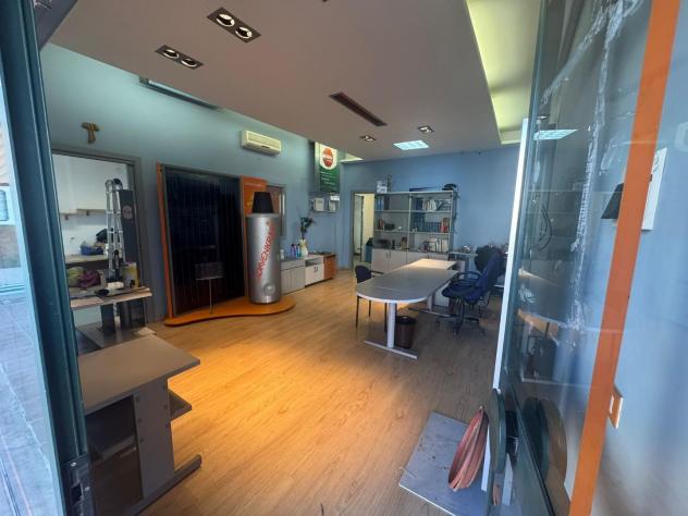 Locale comm.le/Fondo in vendita a Avenza - Carrara 90 mq Rif: 1357343