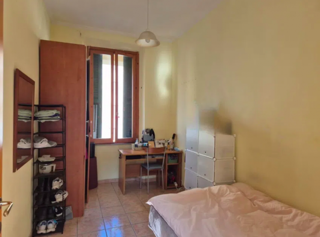 RE DI ROMA STANZA SINGOLA ARREDATA CON DOPPI SERVIZI