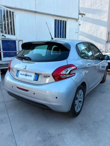 Peugeot 208 1.4 e-HDi 68 CV S&S CAMBIO AUTOMATICO 5 porte Active - Foto 6