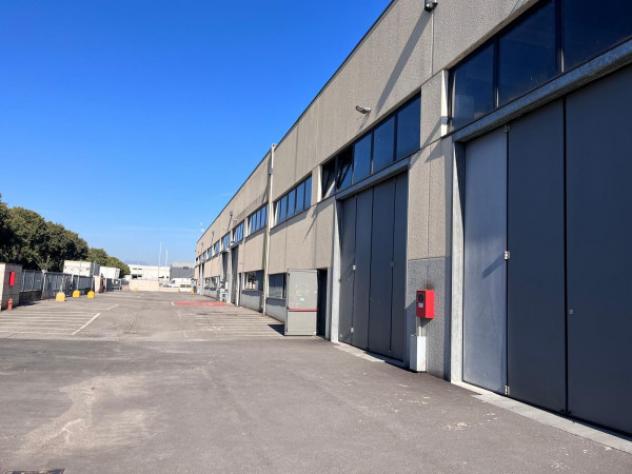 Immobile di 1850 m² in affitto a Castenedolo