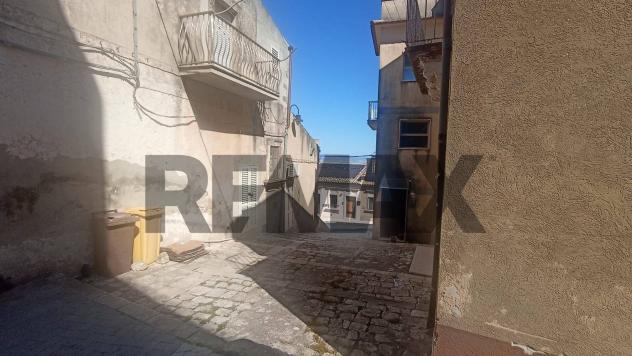 Magazzino in vendita a Chiaramonte Gulfi