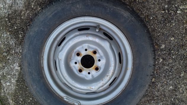 cerchio fiat d'epoca monta gomma 150 sr 13 - Foto 3