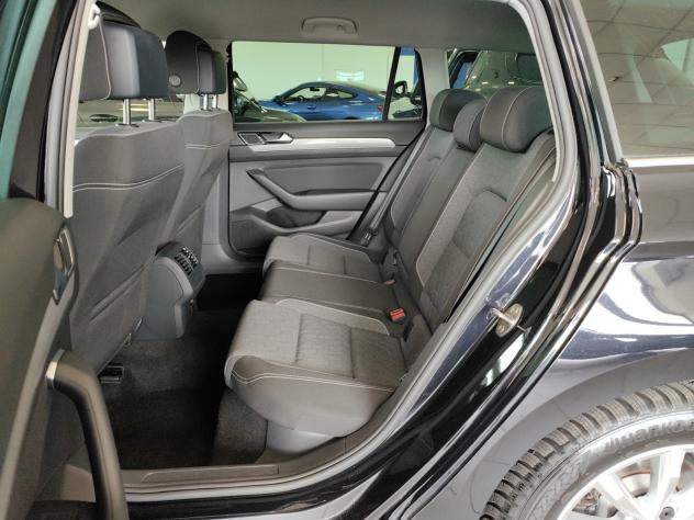Volkswagen Passat Variant 2.0TDI 150cv Bus. DSG Navi AdaptiveCruise - Foto 7