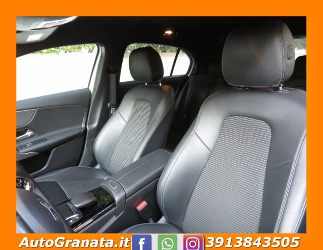 Mercedes A 180 d Automatic SPORT CERCHI 18+NAVI+RETROC. - Foto 4