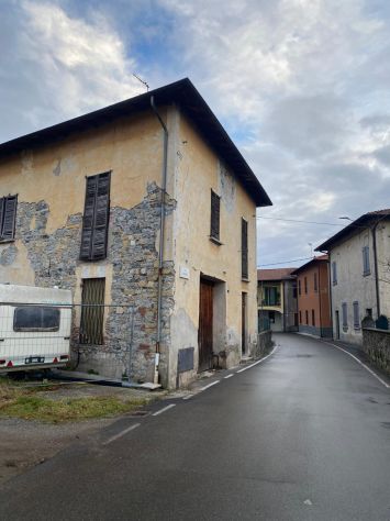 Leggiuno - casa semindipendente con giardino