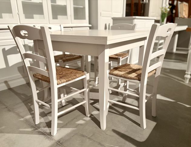 NUOVO TAVOLO Cm. 100x100 A LIBRO DI VERO LEGNO FINITURA BIANCO LACCATO - Foto 3