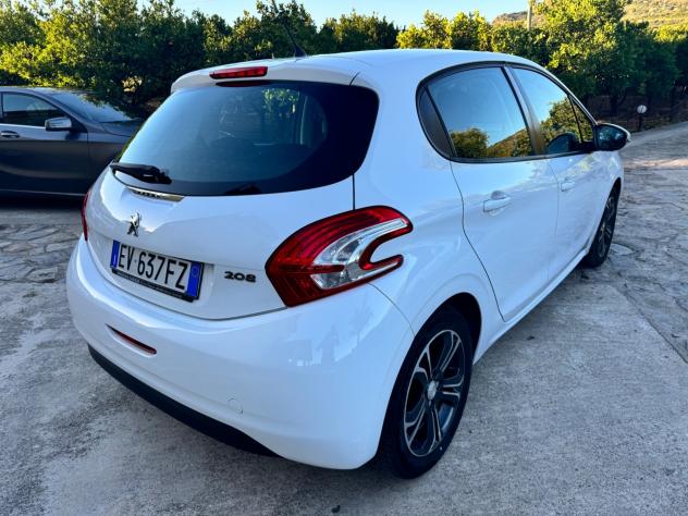 Peugeot 208 1.4 HDi 68 CV 5 porte Allure - Foto 5