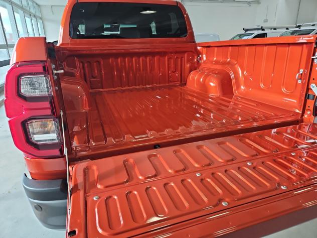 Toyota Hilux 2.8 D-4D 48V A/T 4WD DC Invincible - Foto 7