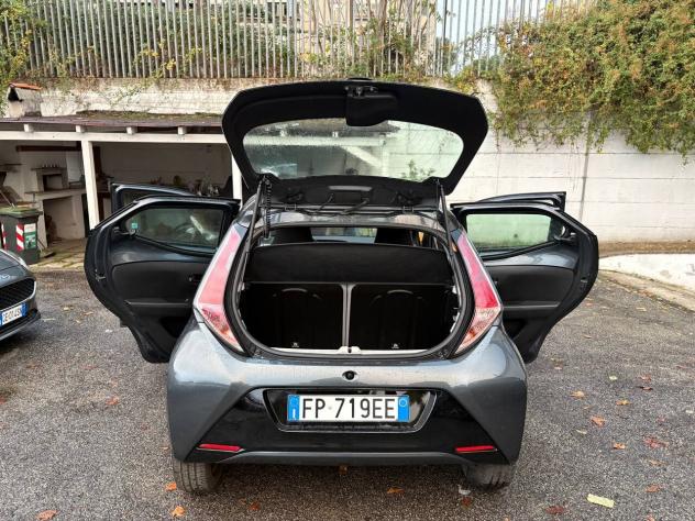 Toyota Aygo 1.0 VVT-i 69 CV 5 porte x-cool TSS - Foto 6