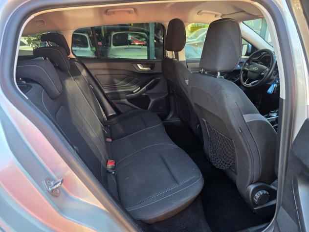 Ford Focus 1.5 tdci 120 CV automatico SW Business - Foto 6