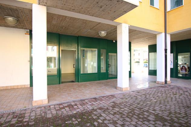 Locale commerciale in vendita a Arcugnano