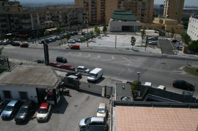 Ufficio arredato pronto incluso posti auto euro 200 mensili - Foto 2