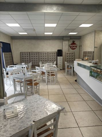 Cedesi attività di pizzeria a Grotte Celoni Via Casilina - Foto 4