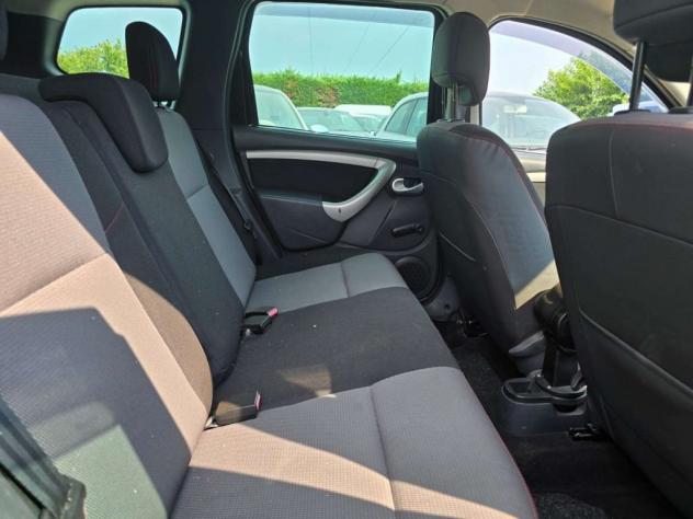 Dacia Duster 1.6 BENZINA 4X2 110CV PRESTIGE PACK SPORT - Foto 10