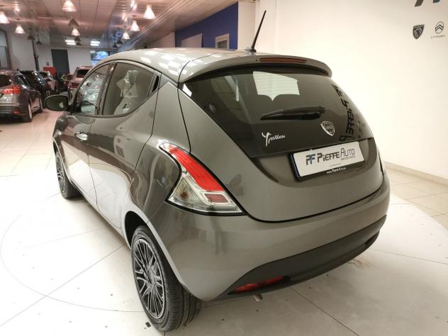 Lancia Ypsilon Ypsilon 1.0 FireFly 5 porte S&S Hybrid Silver - Foto 9