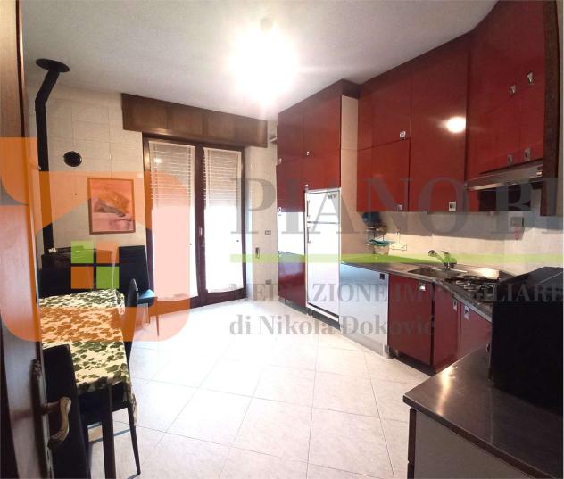 V000550 - VILLA CON 2 APPARTAMENTI GIARDINO E GARAGE - Foto 14