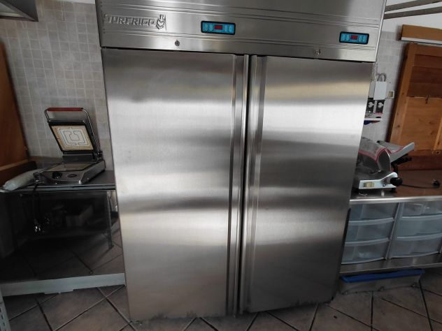 BLOCCO ATTREZZATURE CUCINA E BANCO BAR – PARI AL NUOVO - Foto 8