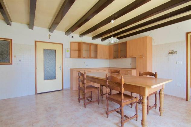 Badia Calavena: Casa affiancata su 2 livelli