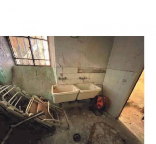 Immobile in asta di 540 m² con più di 5 locali in vendita a Cossato - Foto 8