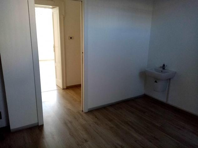 Negozio 2 locali a Monza - Foto 3