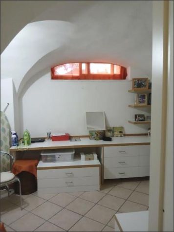 Imperia primo entroterra appartamento ind. ristrutturato € 116.000 - Foto 4
