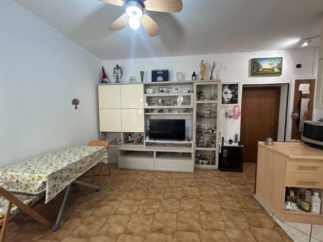 Sala con posto letto matrimoniale - Foto 3