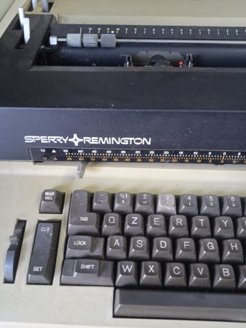MACCHINA PER SCRIVERE SPERRY REMINGTON - Foto 4