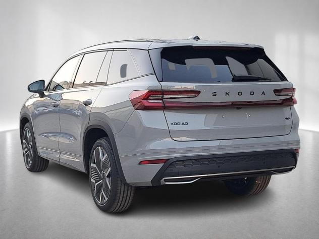 Škoda Kodiaq Kodiaq Sportline Be More 7 posti 2,0 TSI 150 kW (204 CV) 7 marce - DSG 4x4 - Foto 4