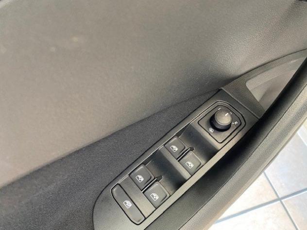 Škoda Kamiq 1.0 TSI Black Dots 70kW - Foto 9