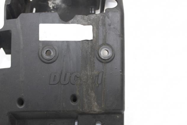 VANO SUPPORTO BATTERIA DUCATI 749 S 2003 - 2007 82914191A BATTERY BOX CON DIFETTO VEDI FORO - Foto 3