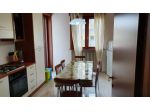 3 camere per studentesse (Zona Obelisco/Porta Napoli)