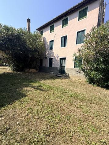 Rustico in vendita a Villaga