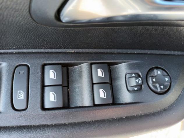 PEUGEOT 208 1200 PURETECH ALLURE 100CV CARPLAY LED"16 rif. 23804428 - Foto 9