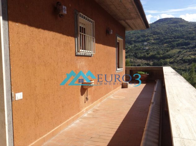 ASCOLI PICENO-Zona Annunziata-Appartamento con terrazza e posto auto - Foto 4