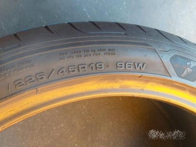 2 gomme 225 45 19 goodyear rft a4401 - Foto 8
