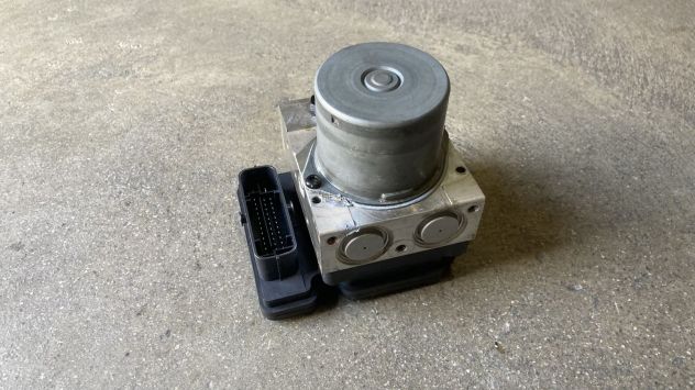 Centralina ABS Hyundai I20 1.2 benzina del 2011 (58910-1J220) - Foto 2